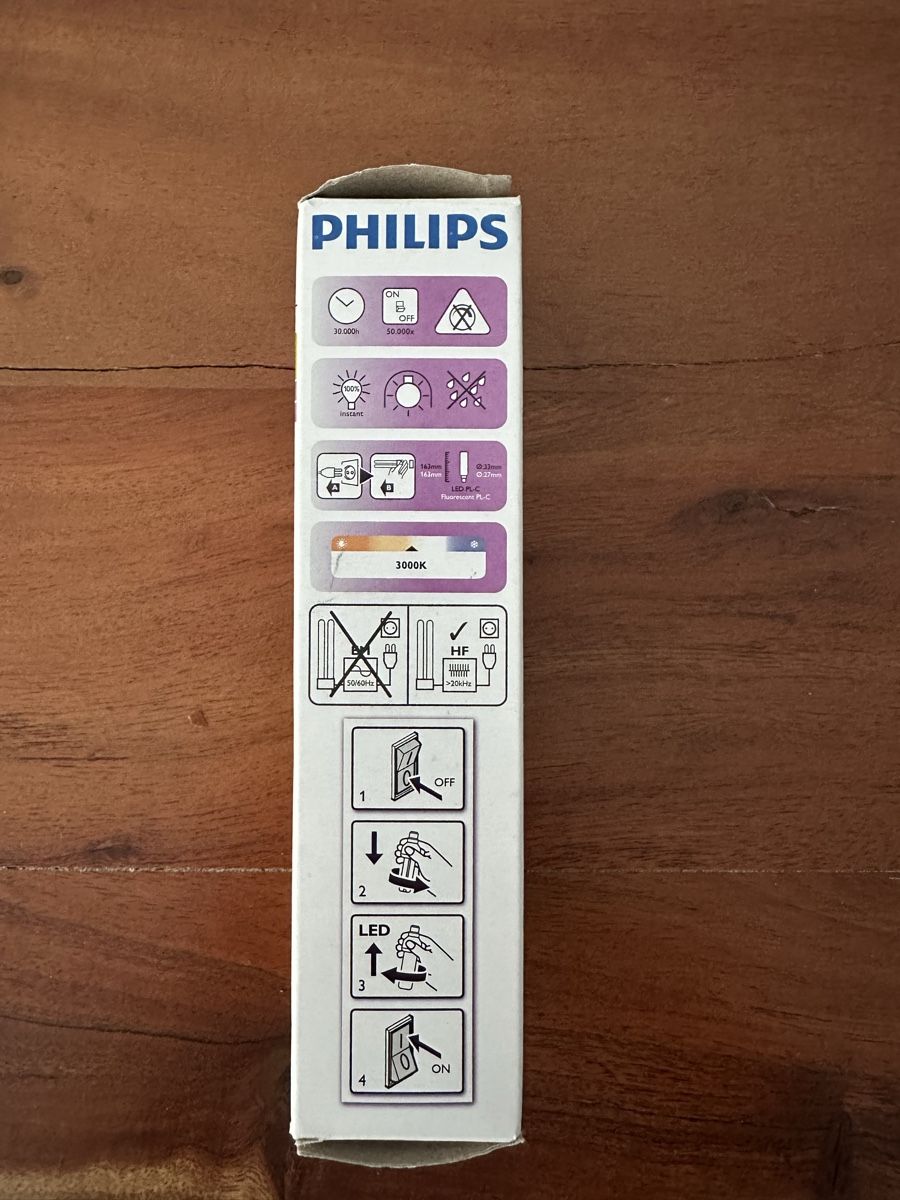 Philips Lampade: Philips LED Lampe CorePro PL-C 9W 950 Lumen 3000K – Nuovo e nell'imballaggio originale da Oberdiessbach venduto da Runningreini 1