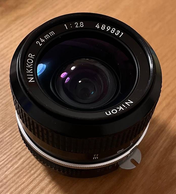 Obiettivi: Nikon Nikkor 24 mm 1:2.8 – Usato da Binningen venduto da Lumbatius