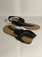 Sandalen mit Strasssteinen