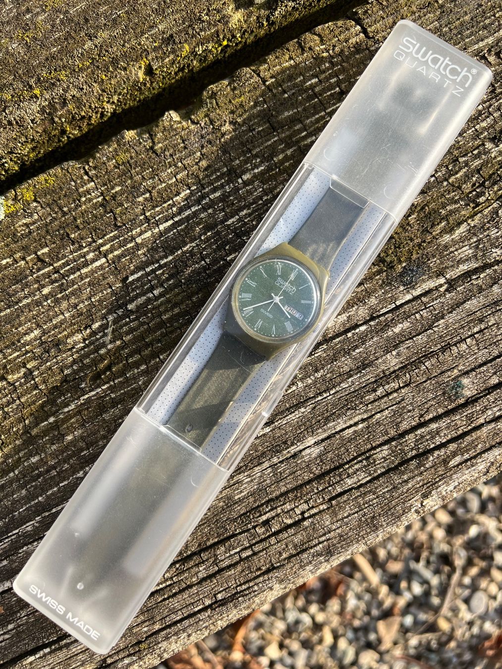 Swatch Orologi: Exceptionnelle Swatch GG 700 de 1982 – Usato da Orbe venduto da Watchivore