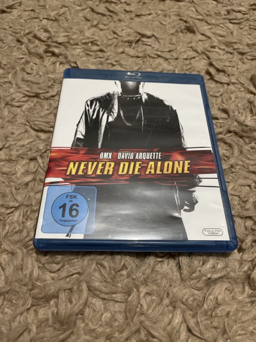 Tous les DVDs: Blu-ray Never Die Alone mit David Arquette – D'occasion à Unterkulm par AnoliOccasion
