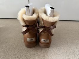 UGG Mini Bailey Schleife Gr. 38 - Perfekt für den Winter!