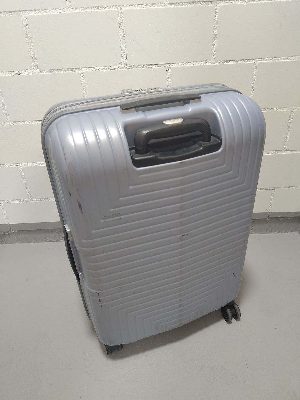 Samsonite Reisekoffer: Hartschalenkoffer Silber Samsonite Grösse M – Gebraucht aus Zürich von ego_t6ld 1