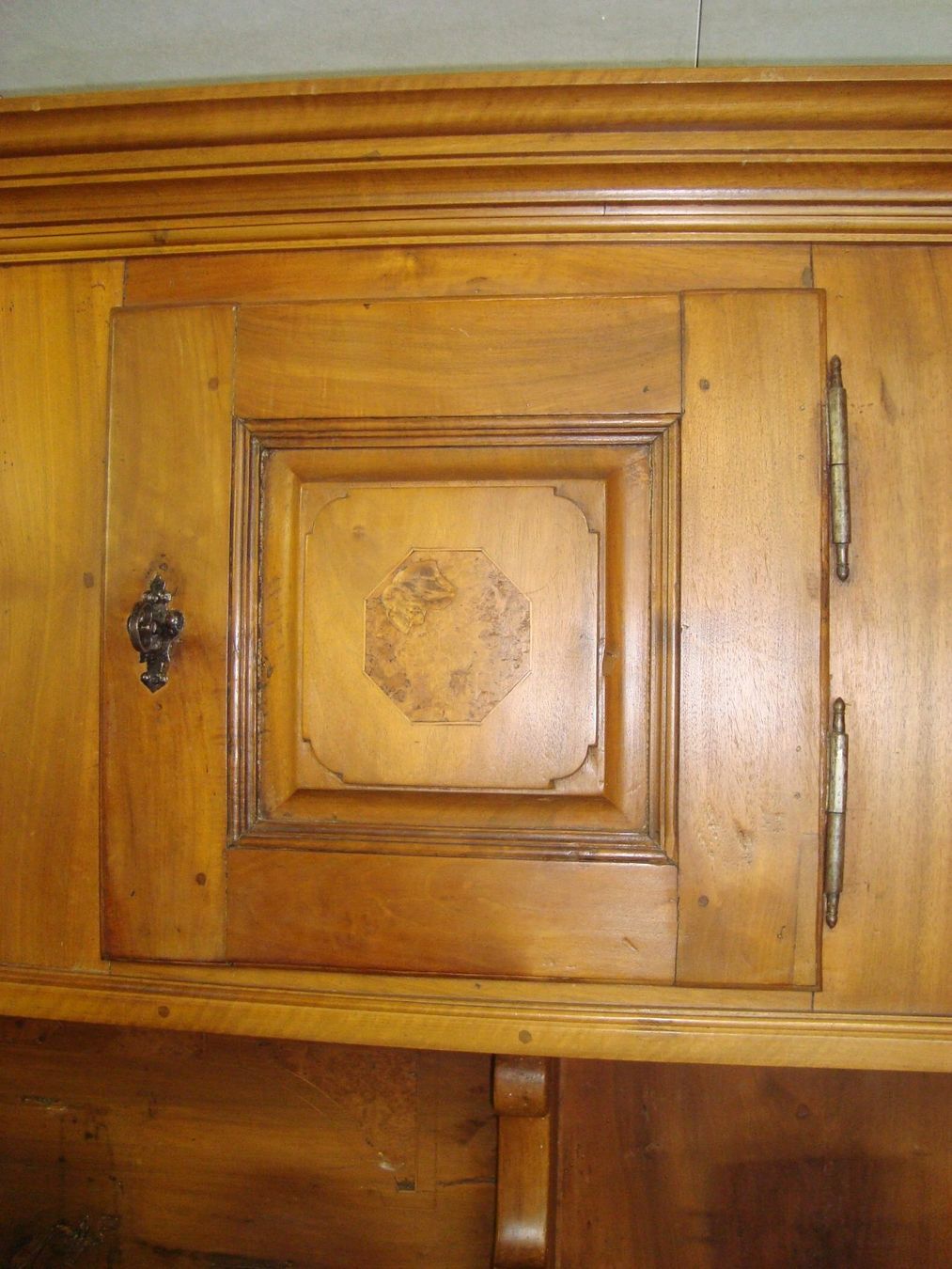 Credenze: antikes Barock Buffet, Nussbaumholz – Usato da Oberdorf NW venduto da Lufao 5