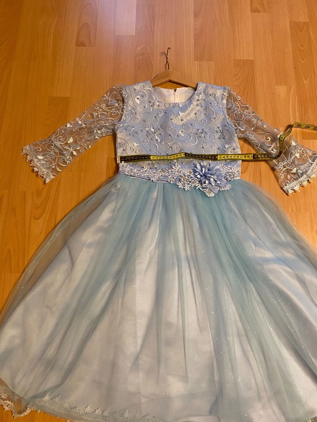 Vestiti & Gonne: blaues Festkleid Mädchen – Usato da Speicherschwendi venduto da ChHW 2