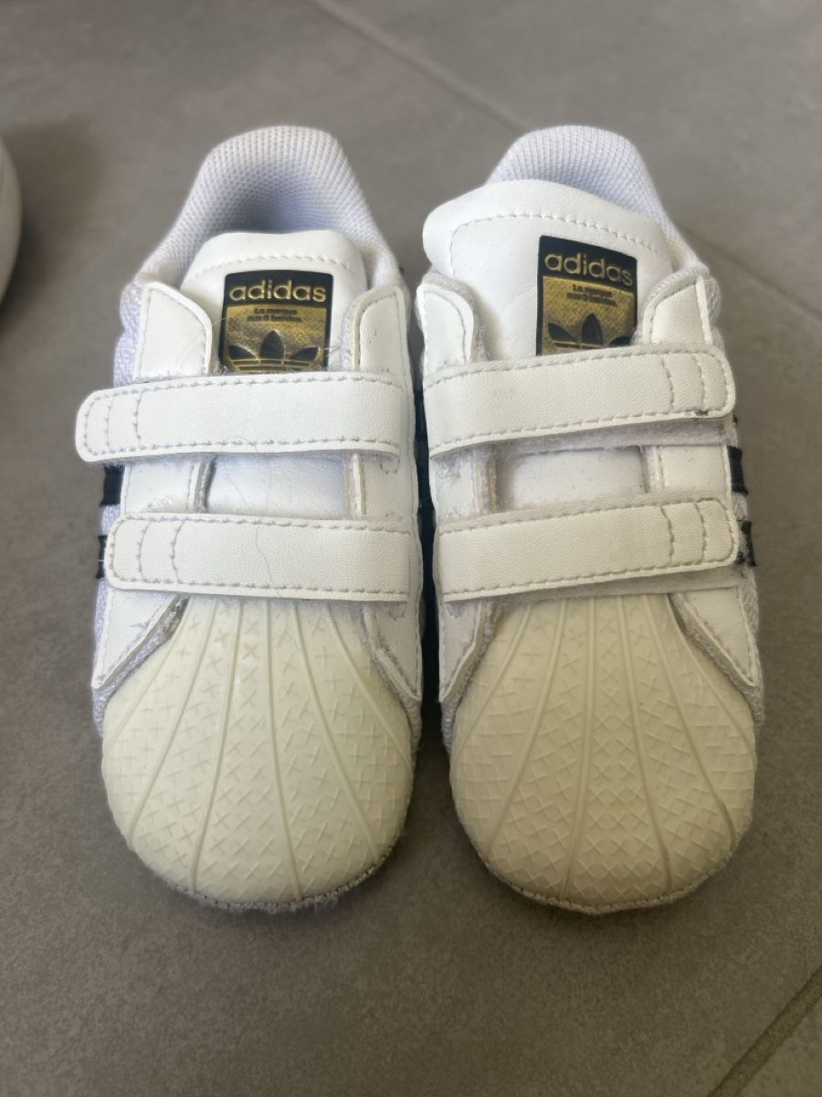 Adidas Scarpe per ragazzi: Baskets Adidas Superstar Bébé  – Nuovo (secondo la descrizione) da Lausanne venduto da non_ptb6