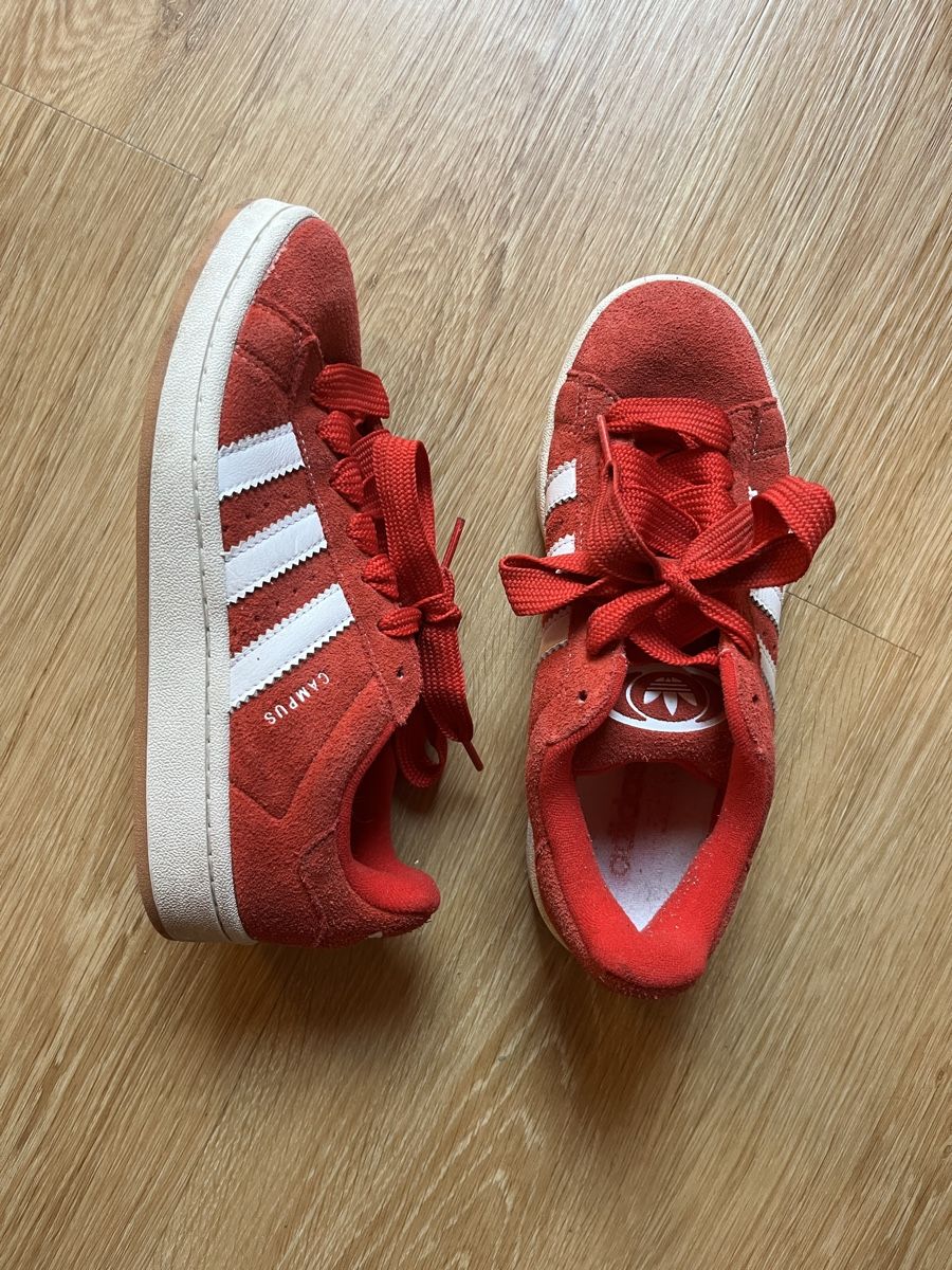 Adidas Damenschuhe: Adidas Campus Sneaker rot Wildleder Grösse 39.5 – Gebraucht aus Zürich von jaelllara 2
