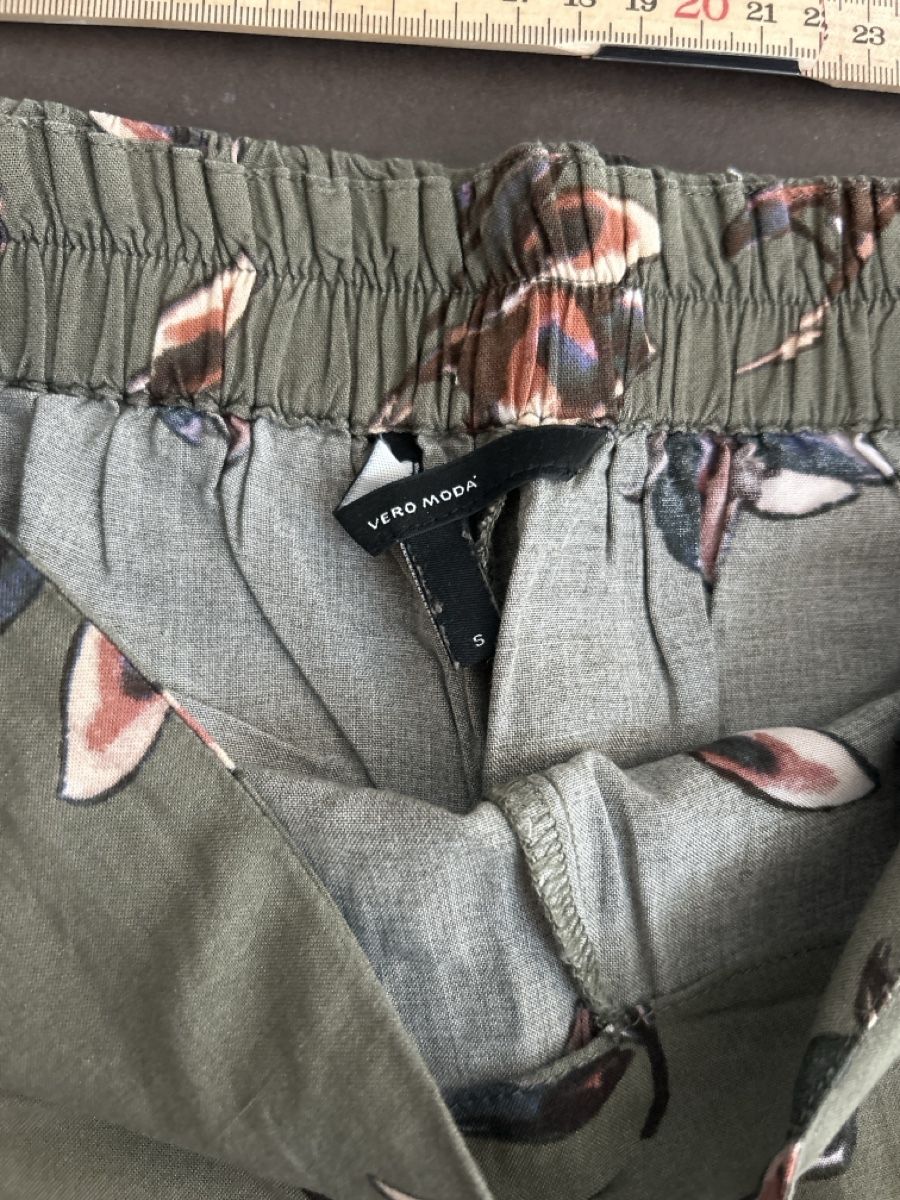 Vero Moda Pantaloni: Stoffhose von Vero Moda Gr. S – Usato da Winterthur venduto da Guizza93 2