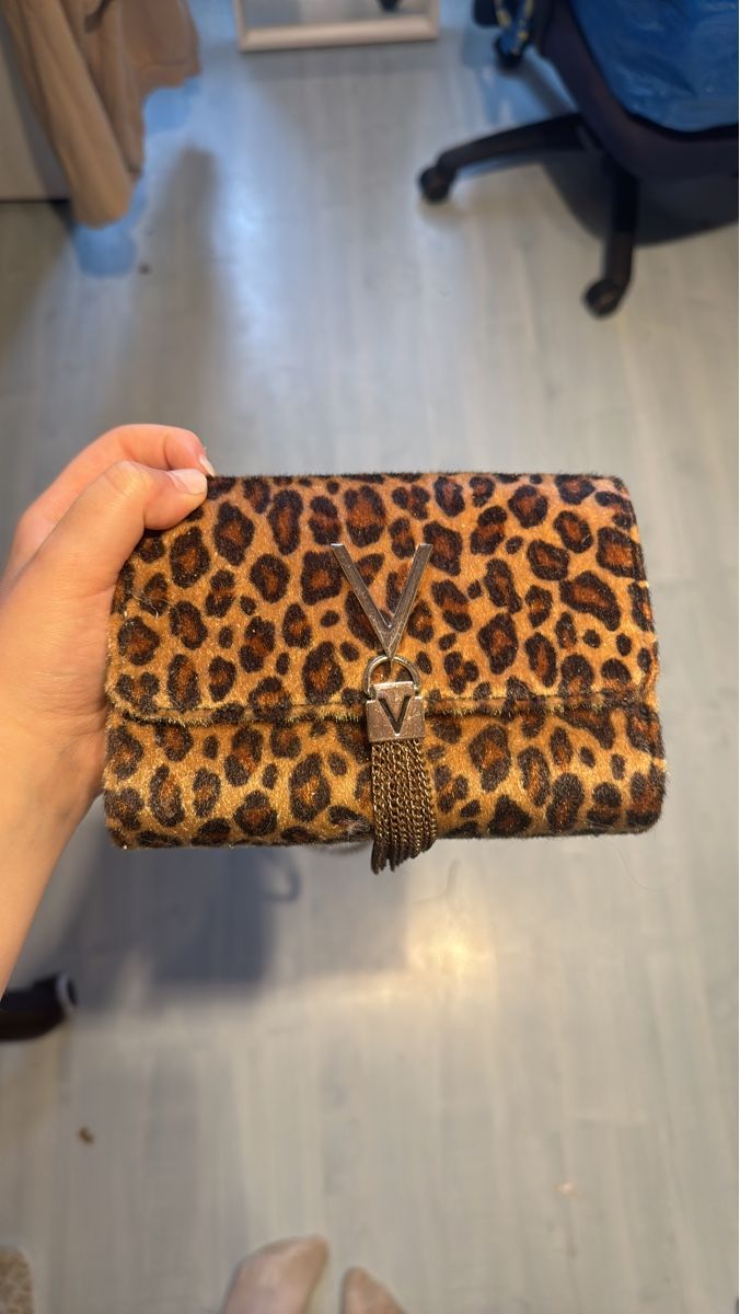 Taschen für Damen: VALENTINO Umhängetasche  Leopard  NEU – Neu (gemäss Beschreibung) aus Heimberg von Lilaloli