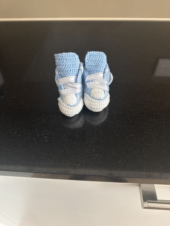 Socken für Kinder: Handgestrickte Baby-Schuehli, hellblau, Grösse 16, Top! – Neu und originalverpackt aus Schaffhausen von Sems03