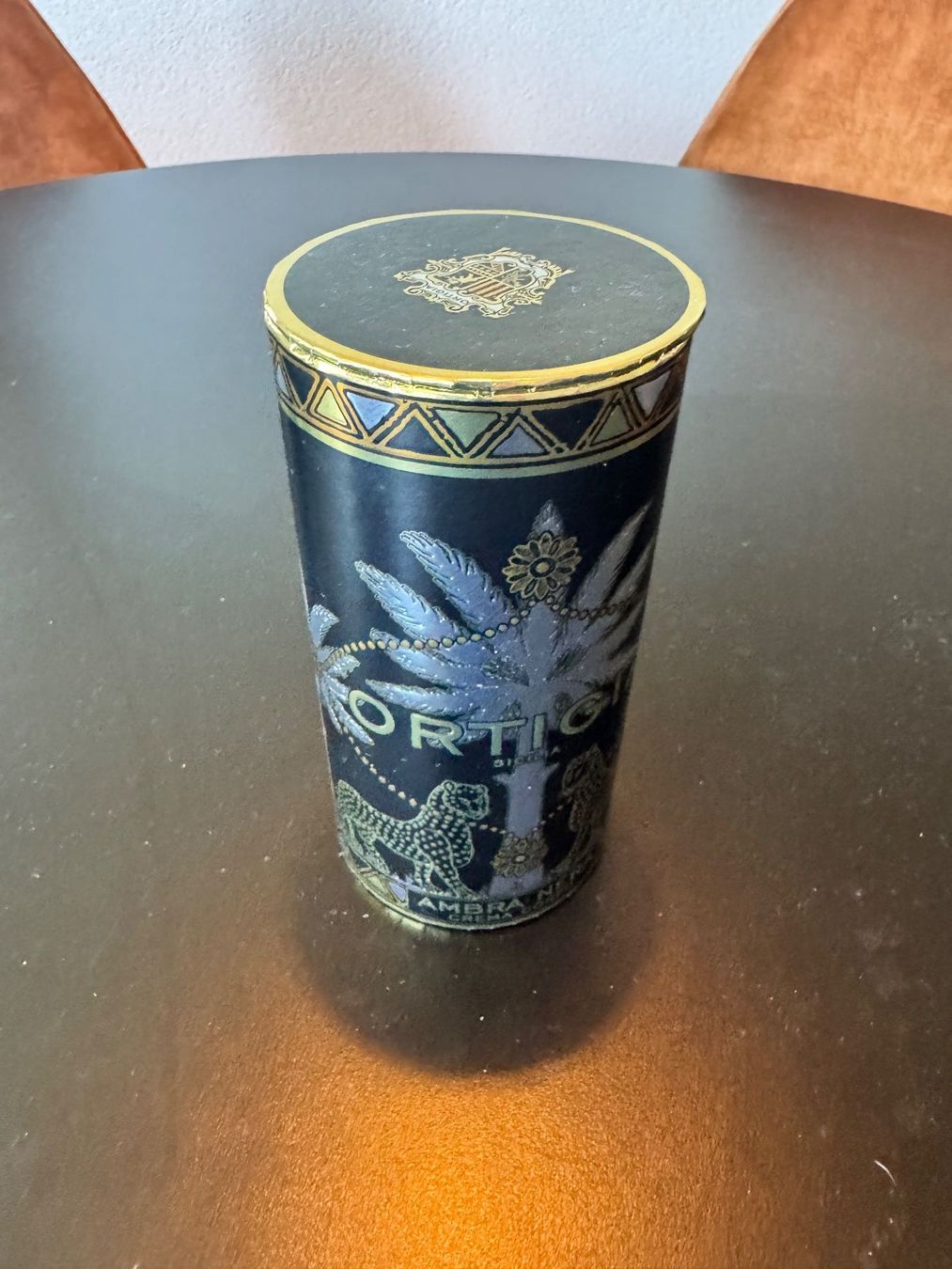 Idratazione: ORTIGIA, Körperlotion, AMBRA NERA, 300 ml – Nuovo e nell'imballaggio originale da Zürich venduto da Alpnach_