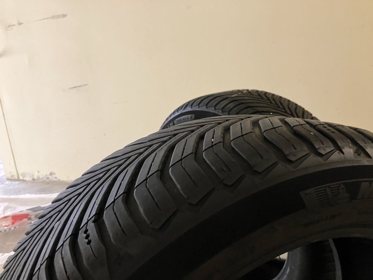 Michelin Pneus & Roues: 2 Michelin - Allwetter-Pneu – D'occasion à Rümlang par mob_y7md 4