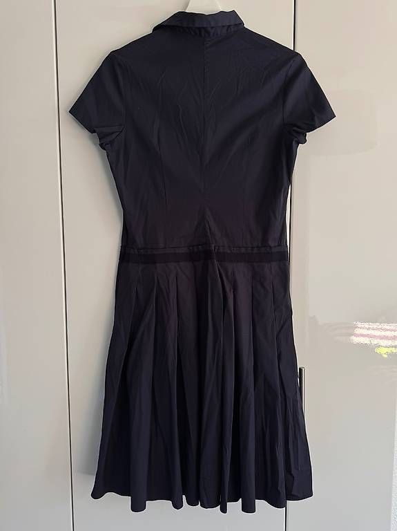 Hugo Boss Vestiti: Dunkelblaues Hugo Boss Kleid – Usato da Wädenswil venduto da theresa_soph 1