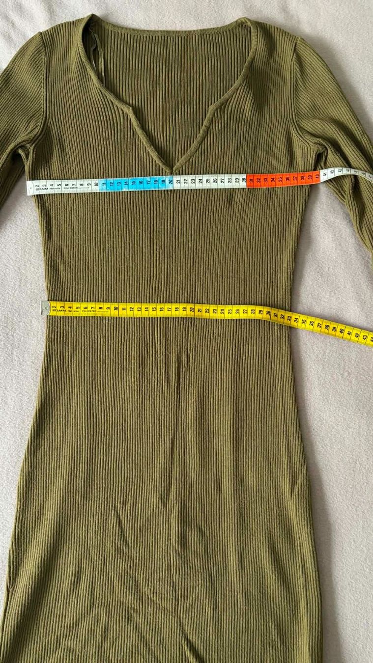 Kleider: Strick Kleid S-M – Gebraucht aus Liestal von aarroon 5