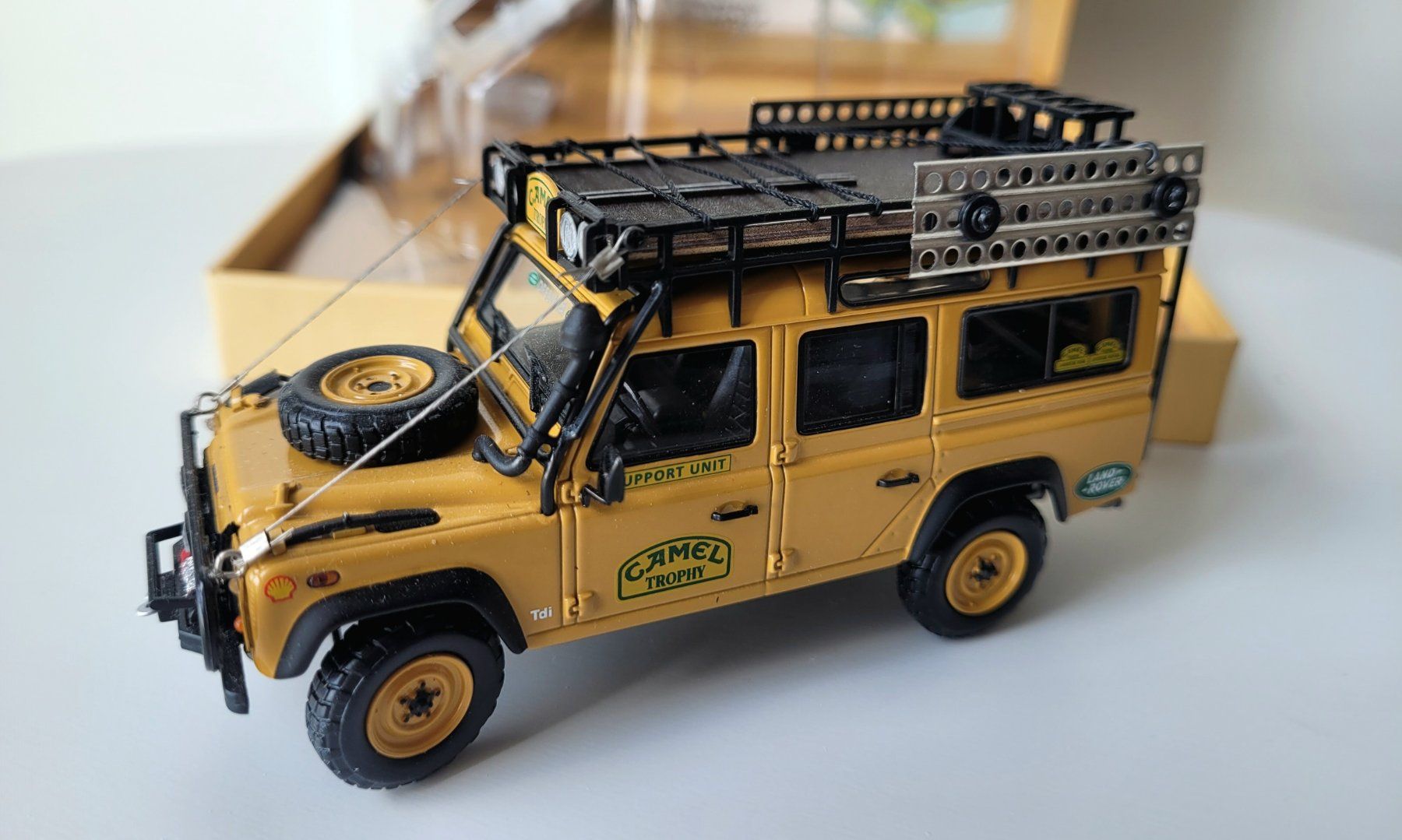 Land Rover Modellini d'auto: Landrover Defender Camel, Almost Real, 1:43 – Nuovo (secondo la descrizione) da Kaltbrunn venduto da Manitowoc 8