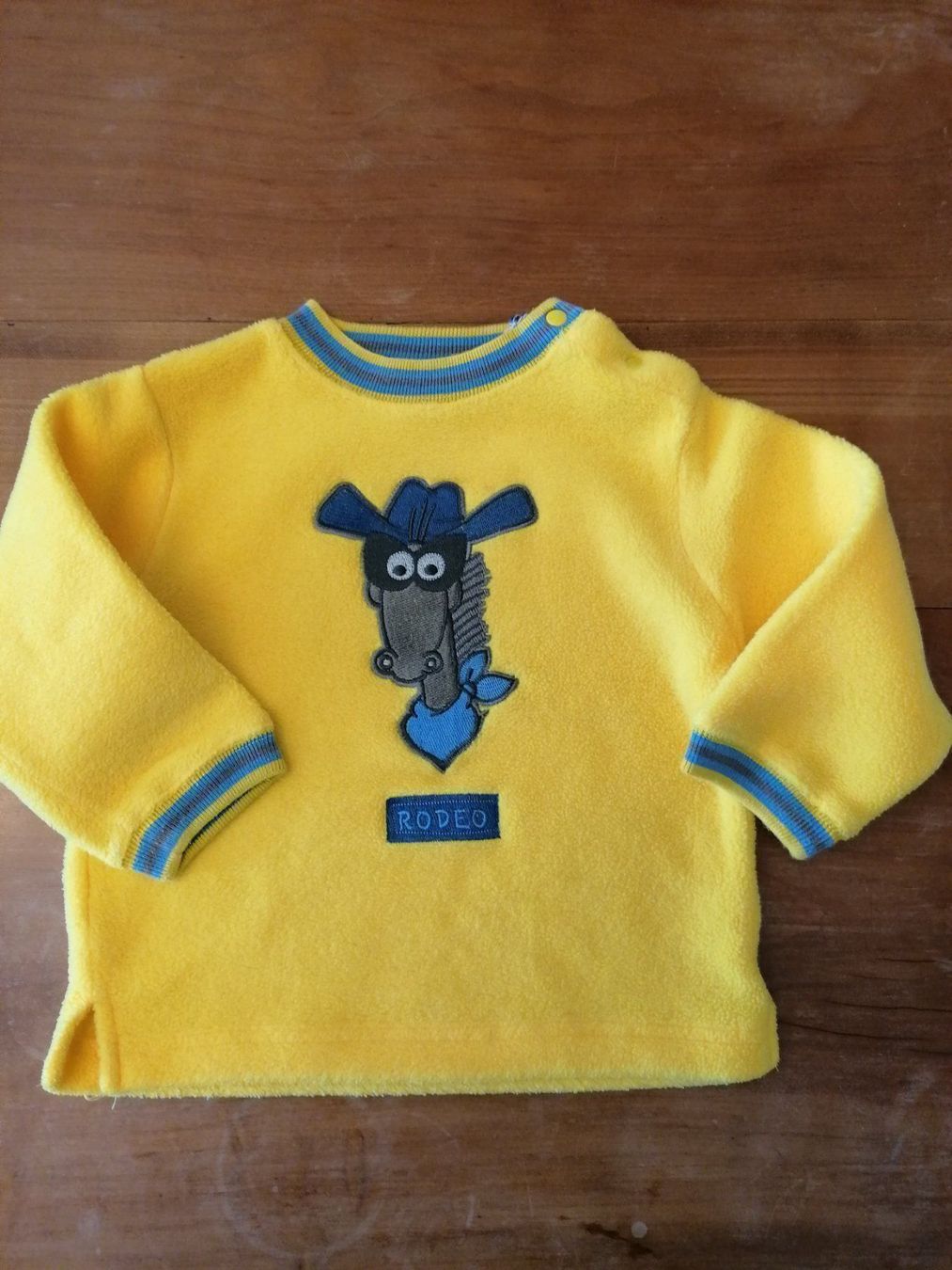 Maglioni & Felpe: Pulli 80 – Usato da Solothurn venduto da Shanty.20