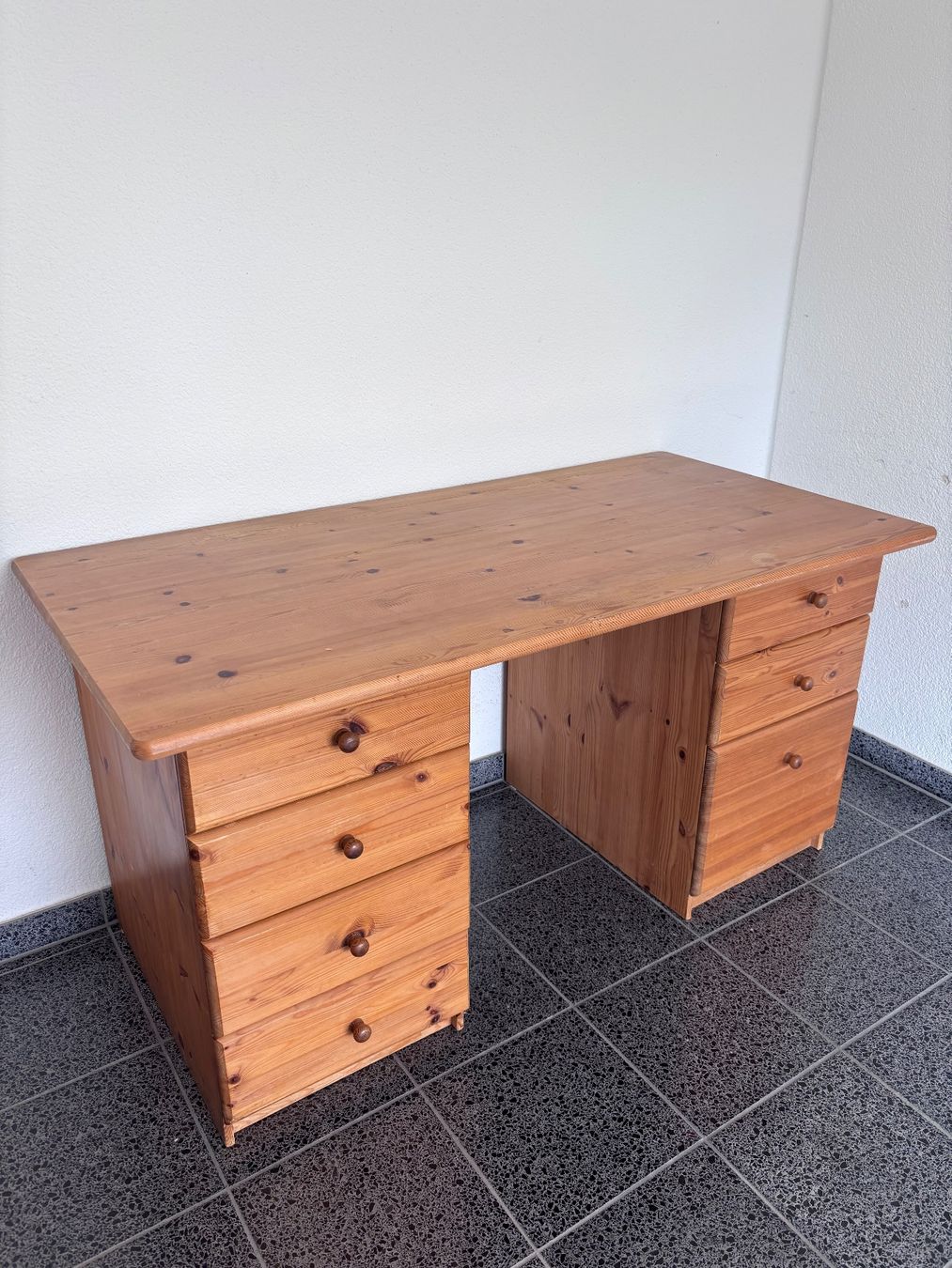 Bureaux: Schreibtisch aus Holz – D'occasion à Spiez par KMeijer 2