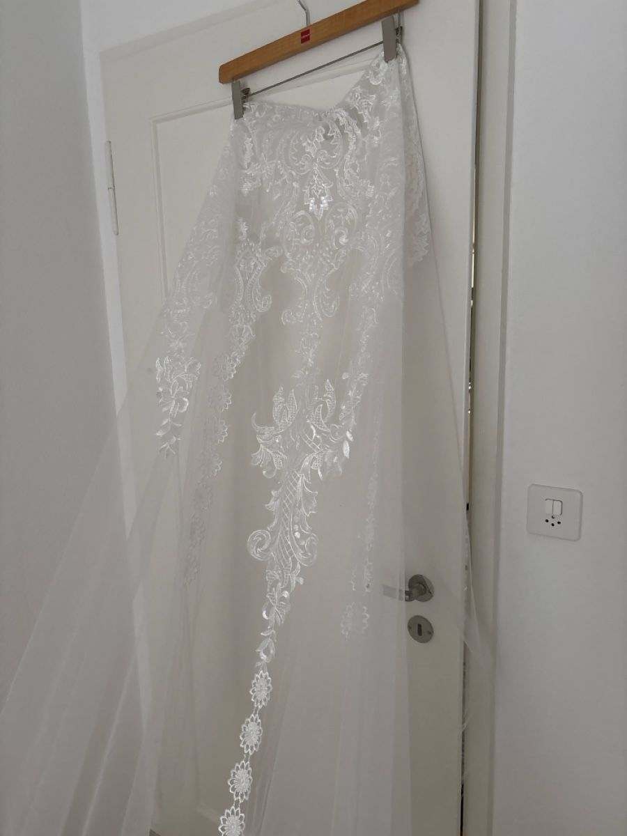 Vestiti: Hochzeitsschkeier 3.5 Meter lang – Usato da Zürich venduto da fllanza01 1