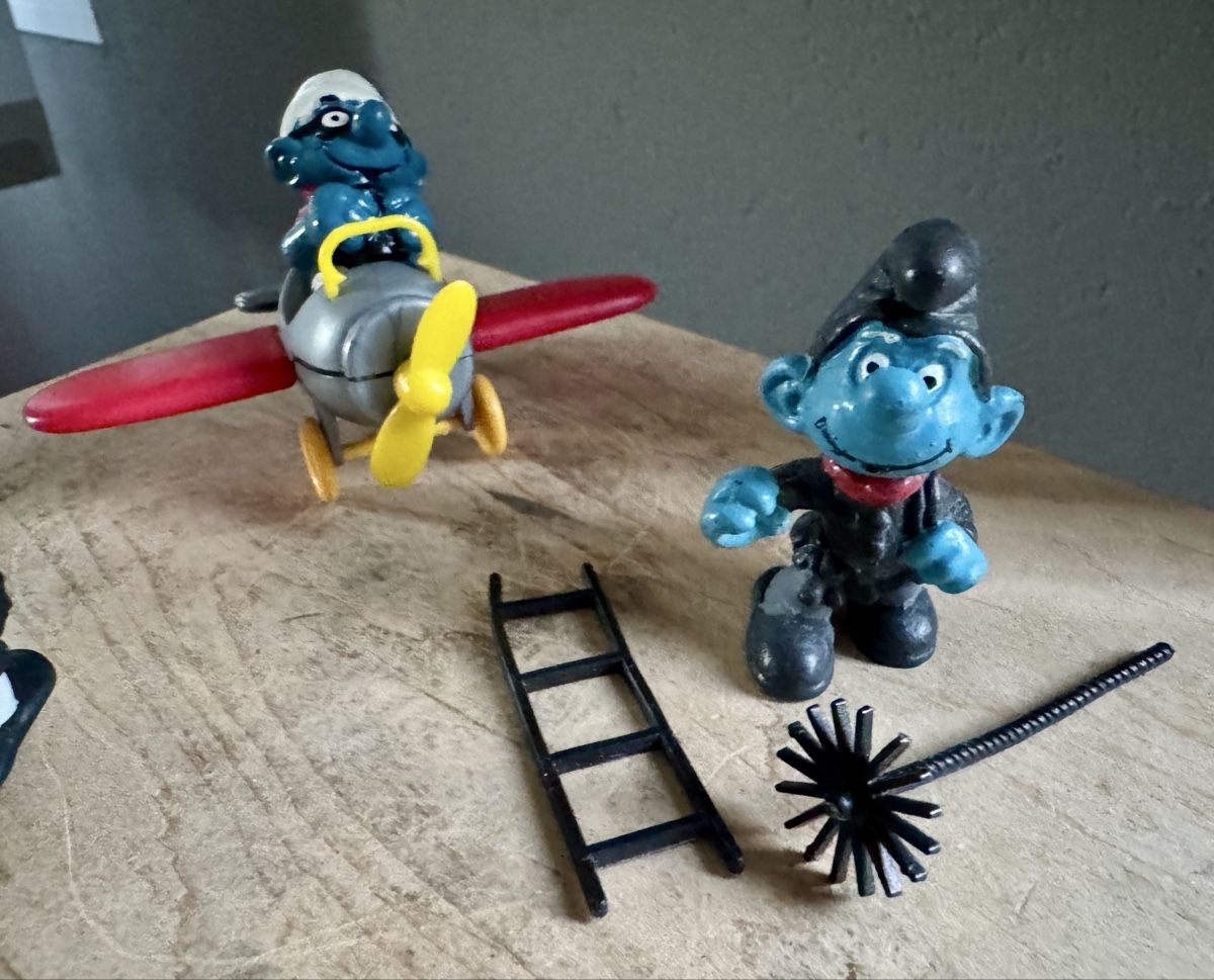 Statuette: 3 x alter Schlumpf Kaminfeger + Flieger – Usato da Rothrist venduto da Luckywinner 1