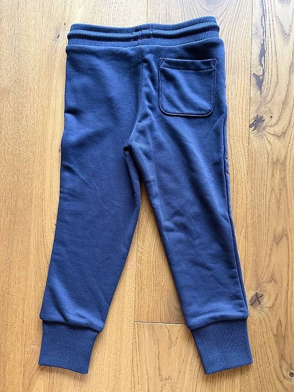 Tommy Hilfiger Pantaloni: Hilfiger Hosen Gr. 104 – Nuovo (secondo la descrizione) da Wangen SZ venduto da Zimmone 4