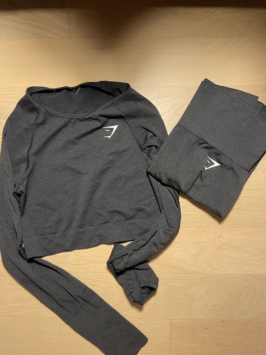 Gymshark Lotti di vestiti: Gymshark Set – Usato da Neuhausen am Rheinfall venduto da nifi.plants