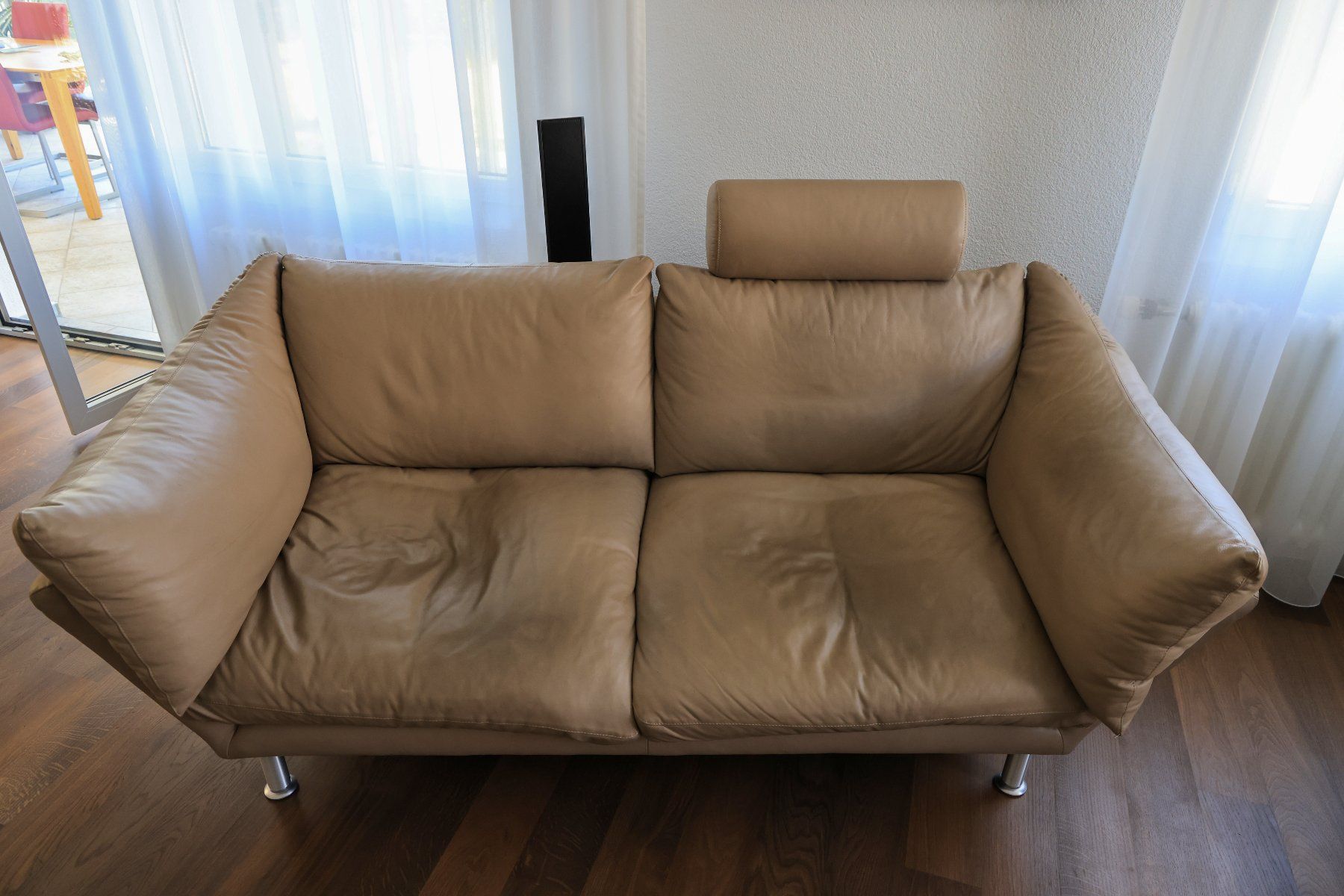 Divani: Sofa Leder mit Nackenstütze gebraucht – Usato da Zollikofen venduto da Dieben