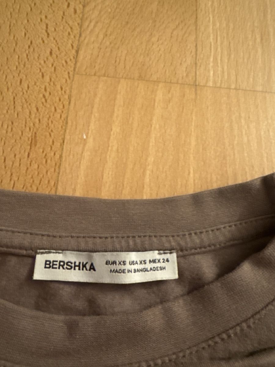 Bershka Hemden, T-Shirts & Polos: Tshirt  – Neu (gemäss Beschreibung) aus Uzwil von ale_27xy 2