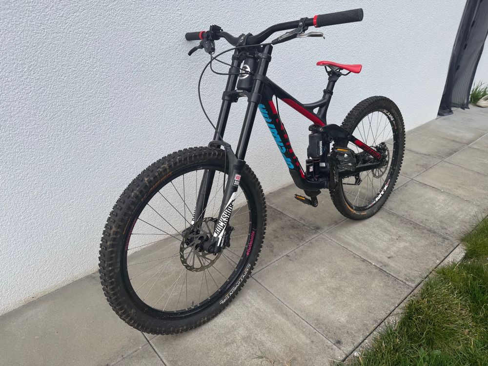 Kona Vélos: Kona Operator Carbon 26" S RocK ShoX Boxxer ZEE – D'occasion à Widen par Nr1astrid 1