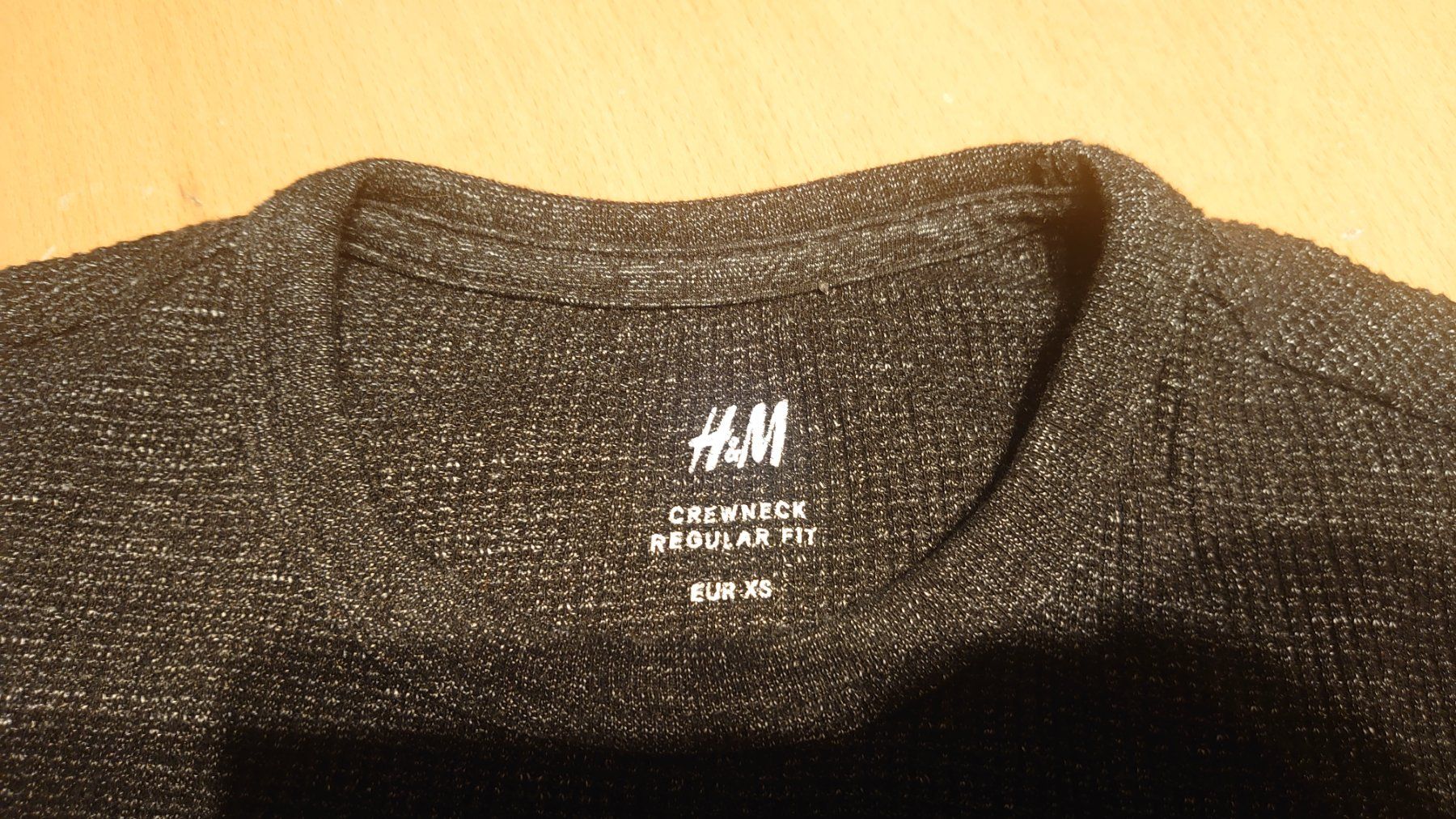 Maglioni & Felpe: H&M Langarm Shirt – Usato da Kirchberg BE venduto da Myford 2