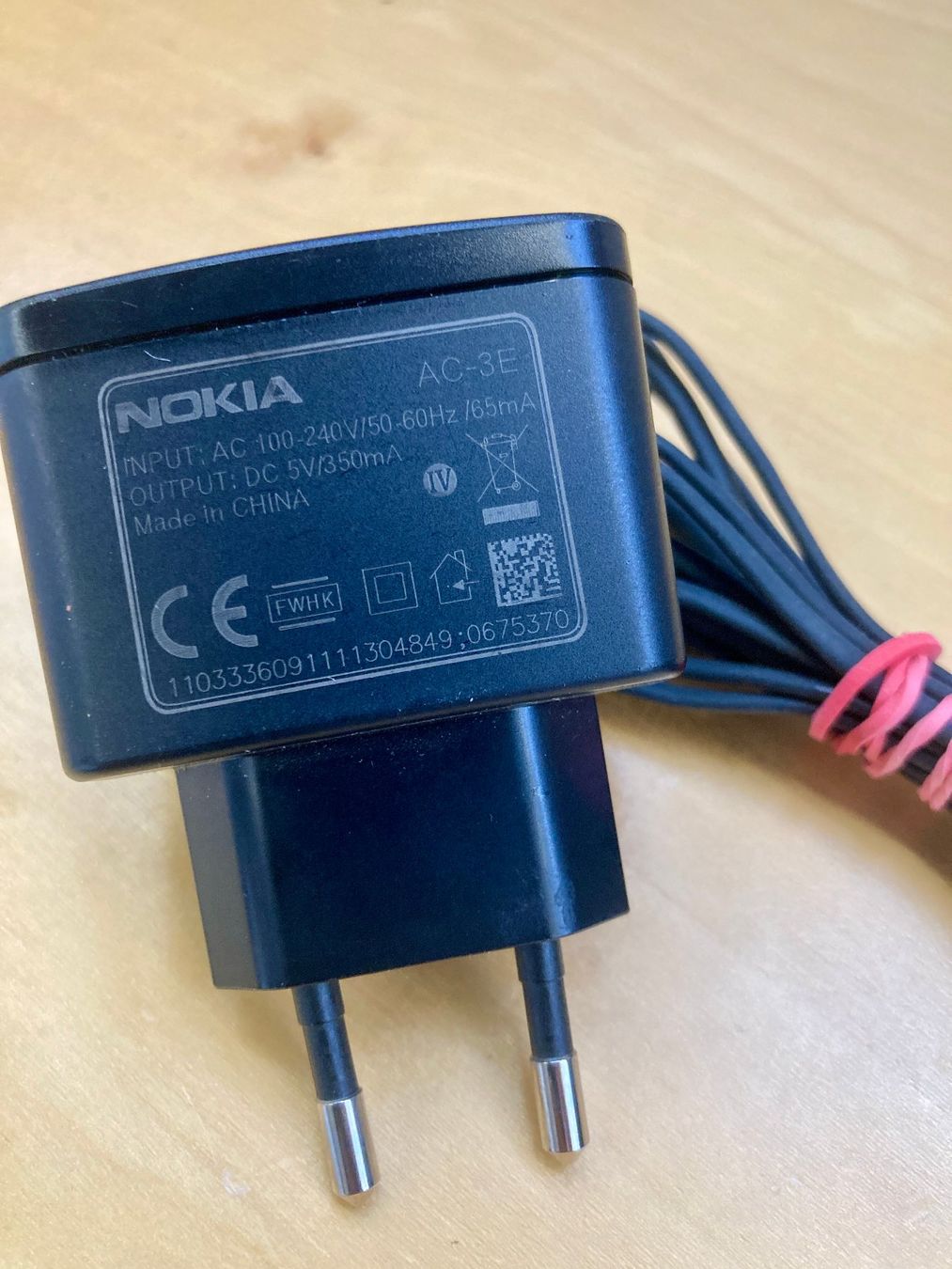 Nokia Chargements: Original Nokia AC-3E Reiseladegerät mit dünnem 2mm Stecker – D'occasion à Saas-Grund par GarageSaleToday 1