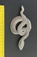 Anhänger Schlange silberfarbig mit Schuppenmuster ethno Stil