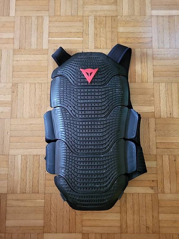 Protections: Dorsale Dainese  – D'occasion à Carouge GE par pat_9j5k 1