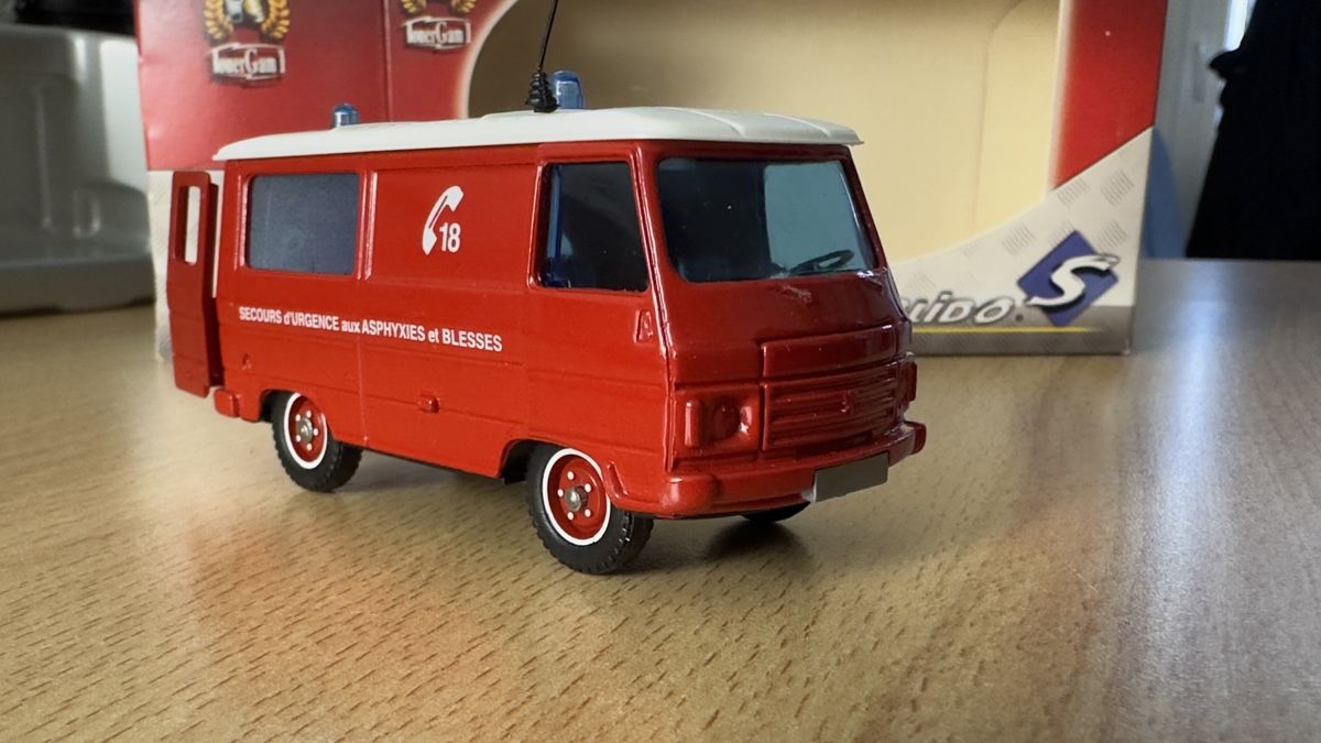 Solido Modellini d'auto: Peugeot J9 VSAB pompier SOLIDO – Nuovo e nell'imballaggio originale da Fey venduto da trips.68 4