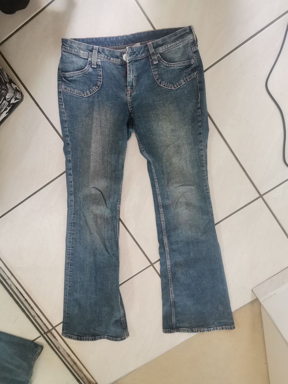 H&M Jeans: H & M Jeans EUR 42 US 10 – Usato da Therwil venduto da JeannysTrendStyle 2
