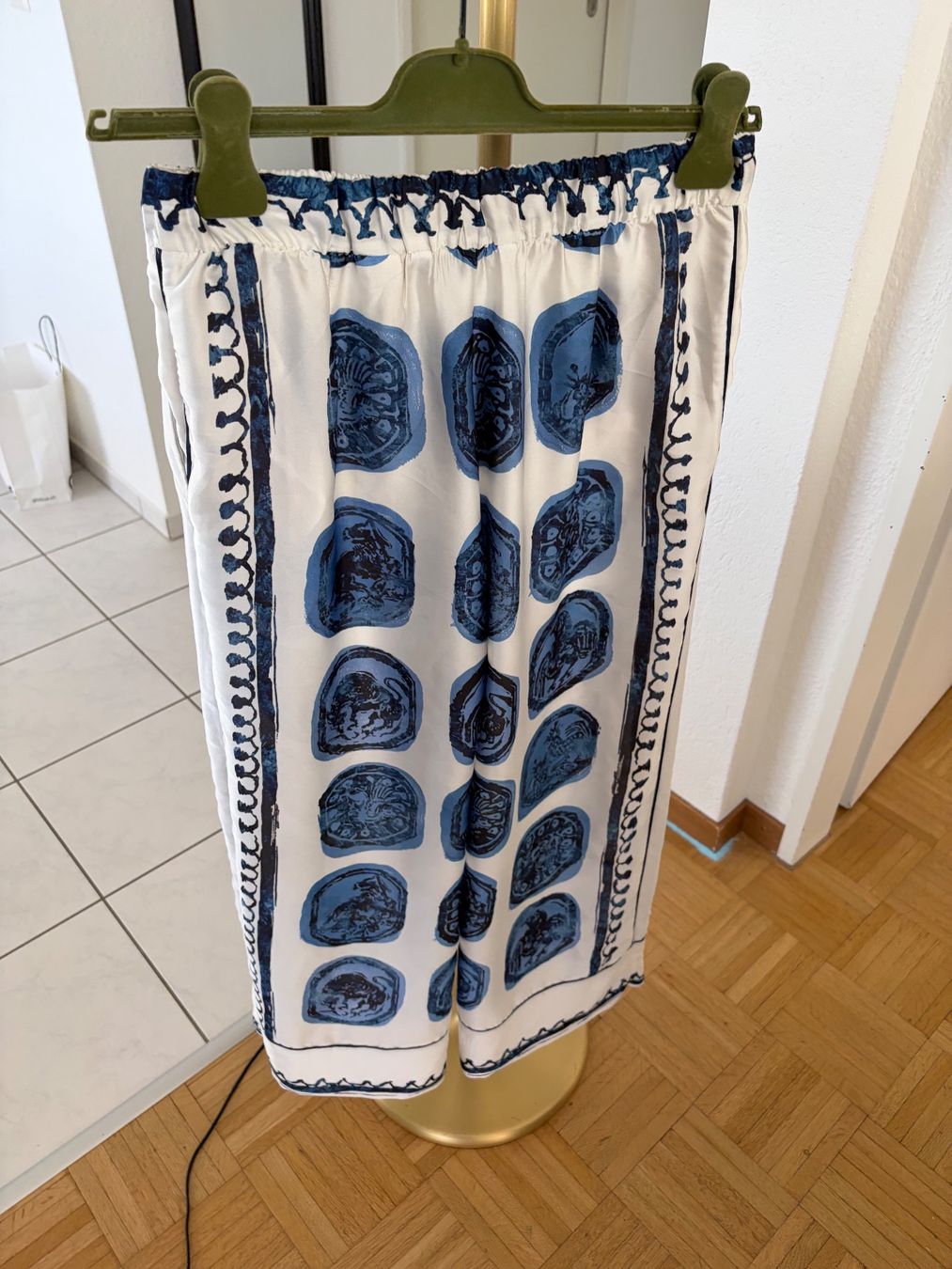 Zara Pantaloni: Neue Sommerhose von Zara – Nuovo (secondo la descrizione) da Baar venduto da ViennaG 2