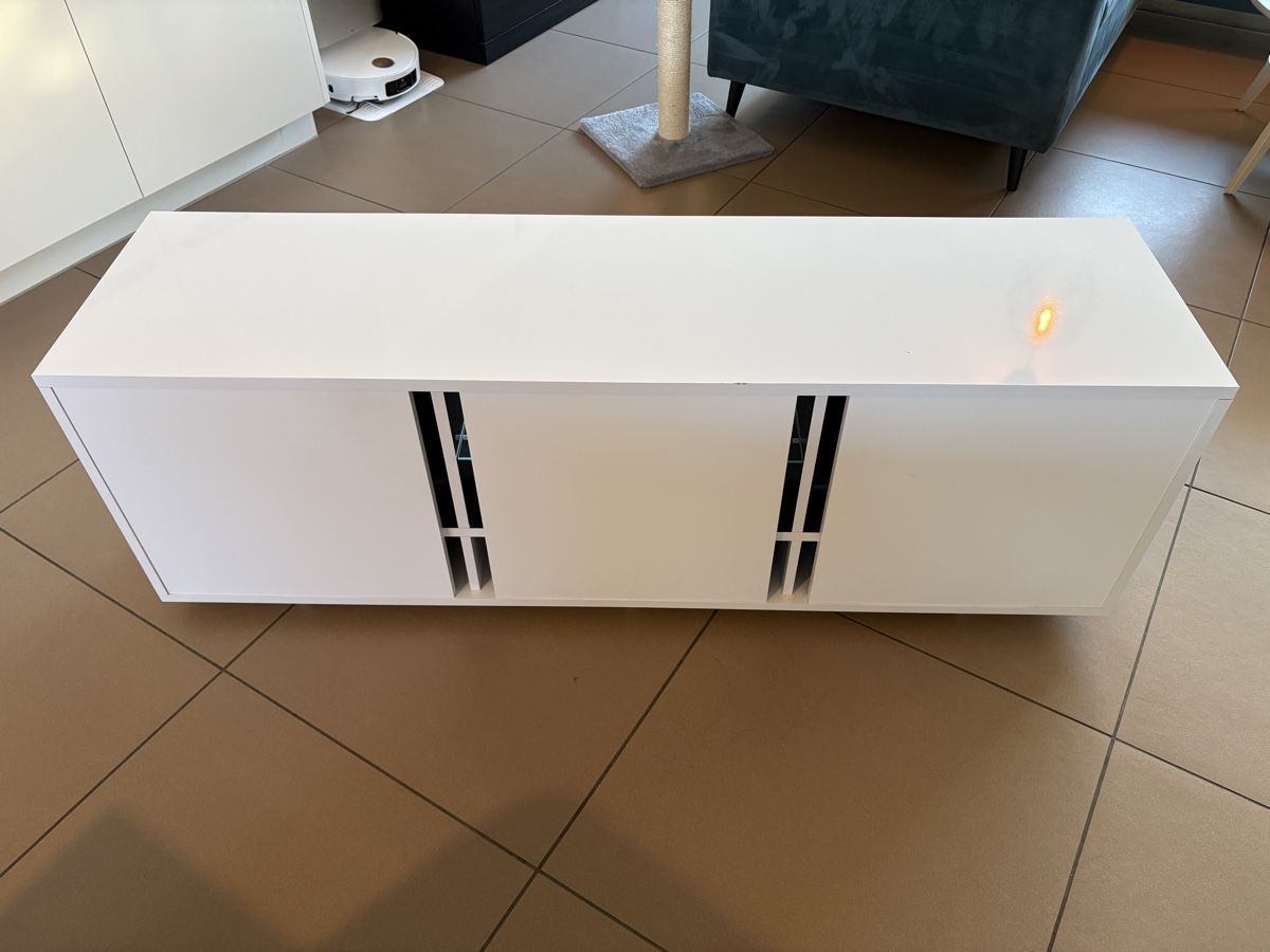 Meubles TV: Meuble TV blanc laqué  – D'occasion à Rossens FR par Kyuu 2