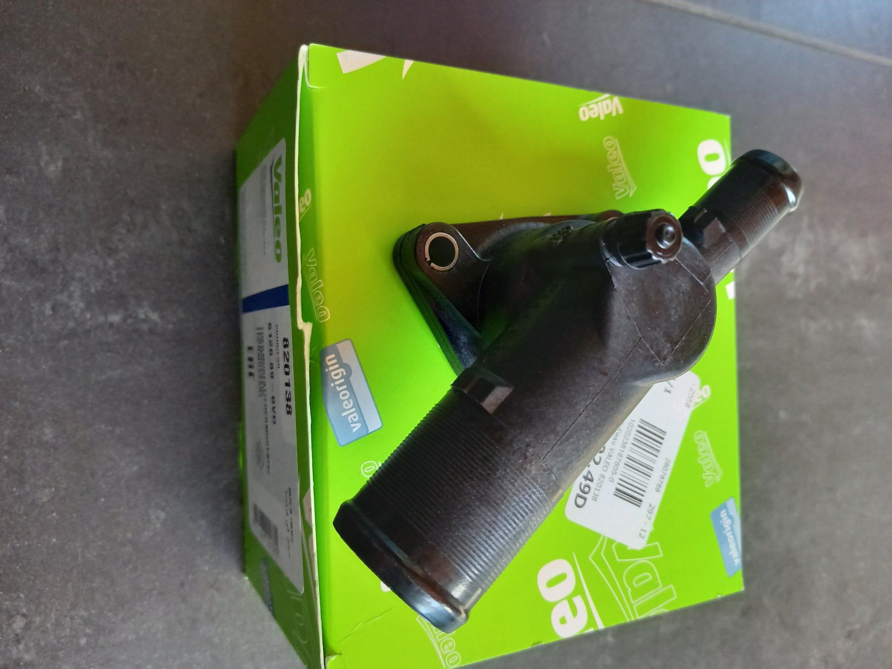 Tutti pezzi di ricambio auto: Thermostat, Kühlmittel VALEO 820138 – Nuovo e nell'imballaggio originale da Cornol venduto da t84