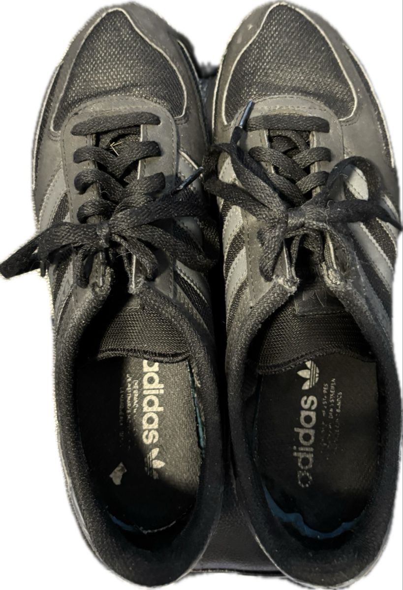 Adidas Scarpe da uomo: Adidas Trainer Schwarz – Usato da Chur venduto da Cuteclothes7k