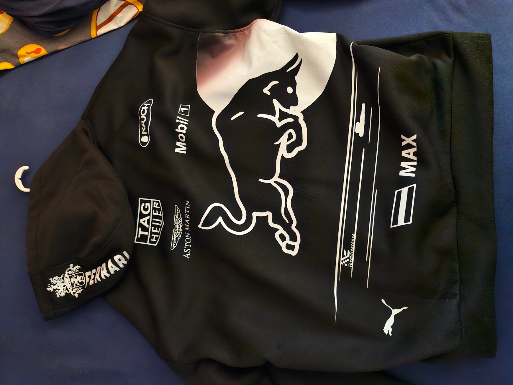 Maglioni & Felpe: Red Bull Racing Kapuzenpullover, Grösse L Oversized Schwarz – Usato da Freimettigen venduto da sch_25q7 1