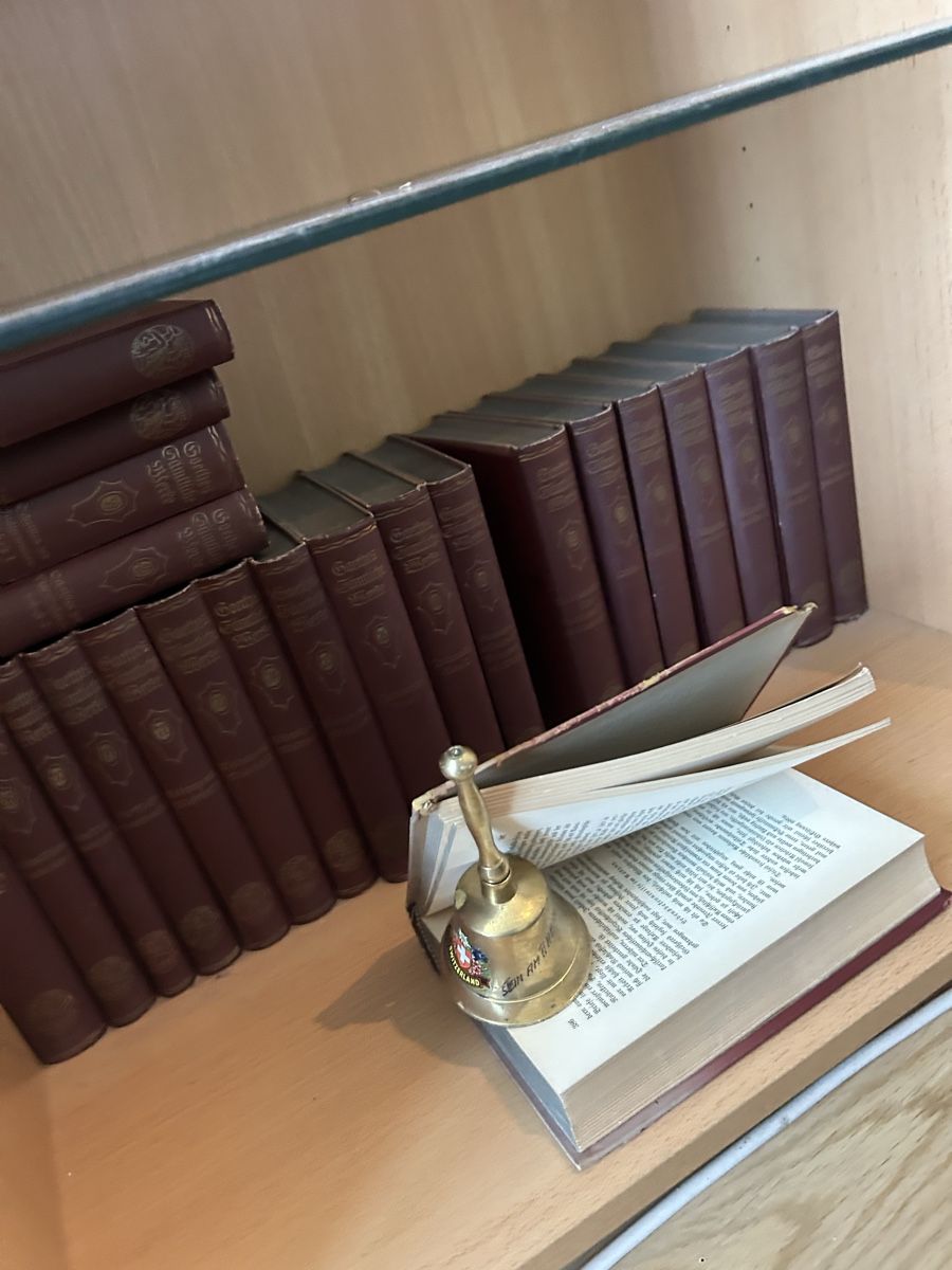 Bücher: Antike Bücher  – Defekt aus Kreuzlingen von perleperle 1