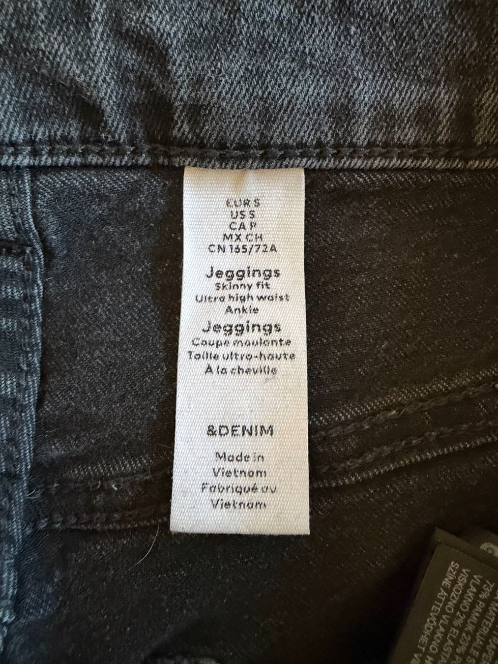 H&M Pantaloni: Pentalon H&M Noir Taille S/36 – Usato da Sion venduto da fem_8rnr 1