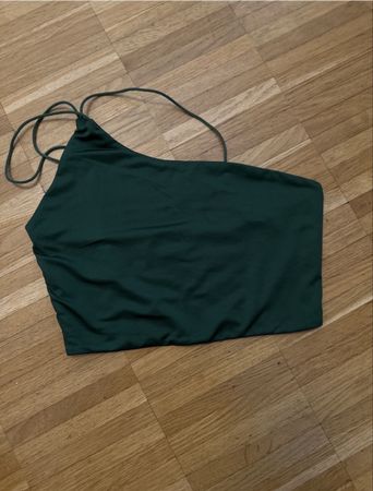 Top asymétrique vert taille S état neuf