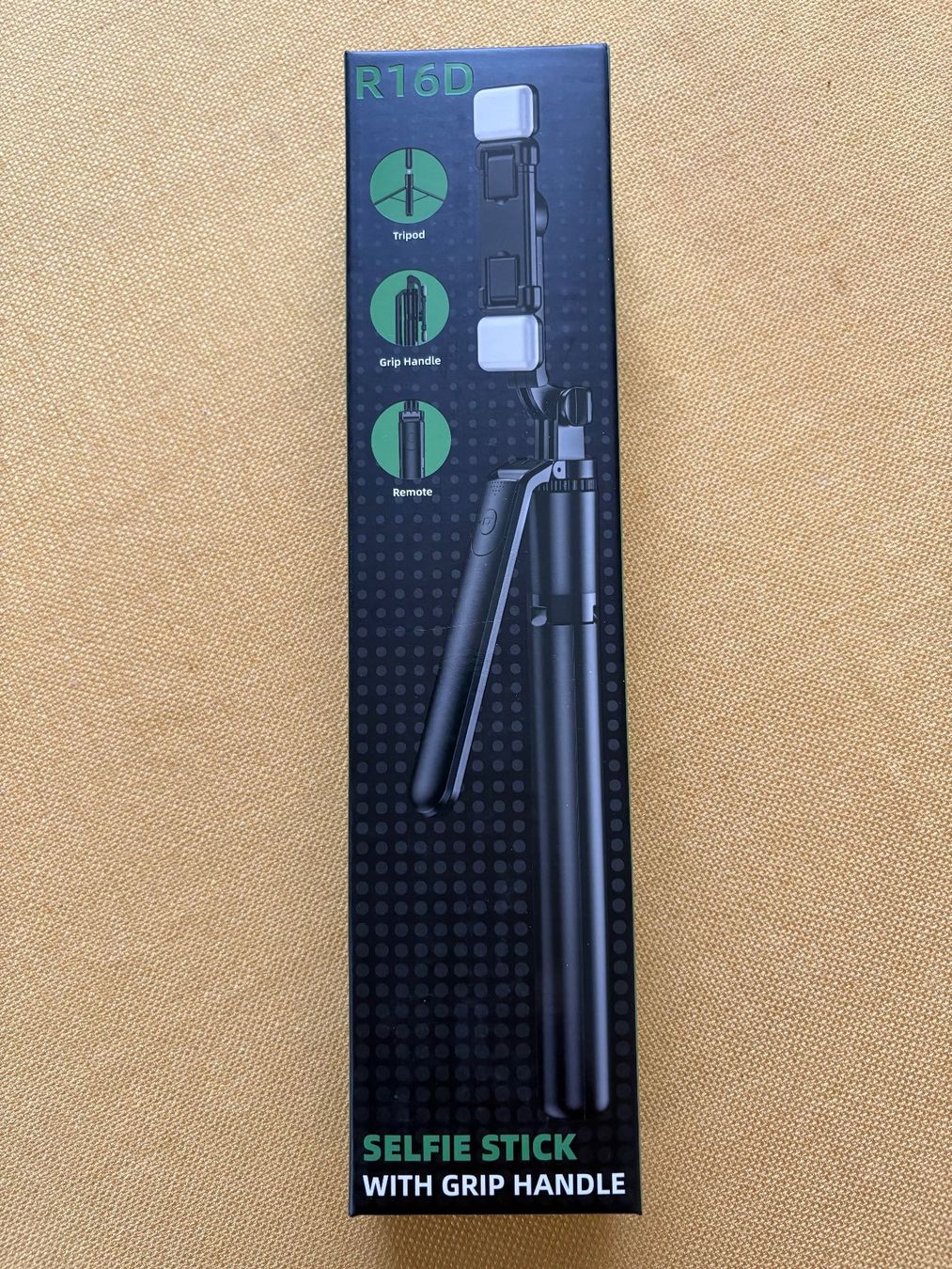 Treppiedi & Teste: Selfie-Stick – Nuovo e nell'imballaggio originale da Oberweningen venduto da Gerini