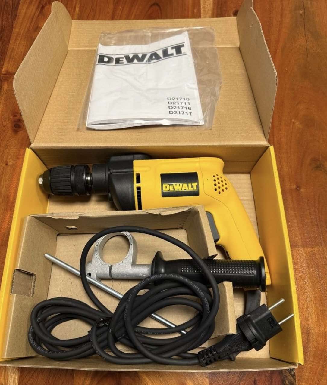 Dewalt Trapani: Schlagbohrmaschine DeWalt Neu – Nuovo e nell'imballaggio originale da St. Gallen venduto da pho_pro