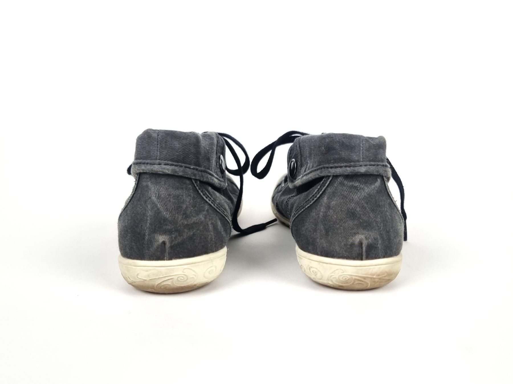 Damenschuhe: 1 Paar PLDM-Sneaker – Gebraucht aus Urtenen-Schönbühl von Restwert_Schoenbuehl 1