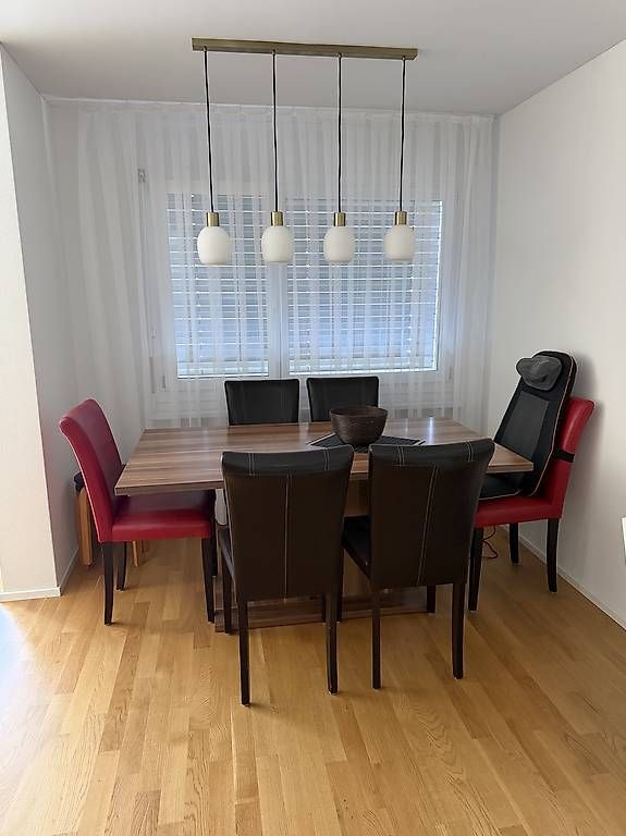 Set di tavolo e panche: Tisch und 6 Leder-Stühlen – Usato da Kriens venduto da ma007 1