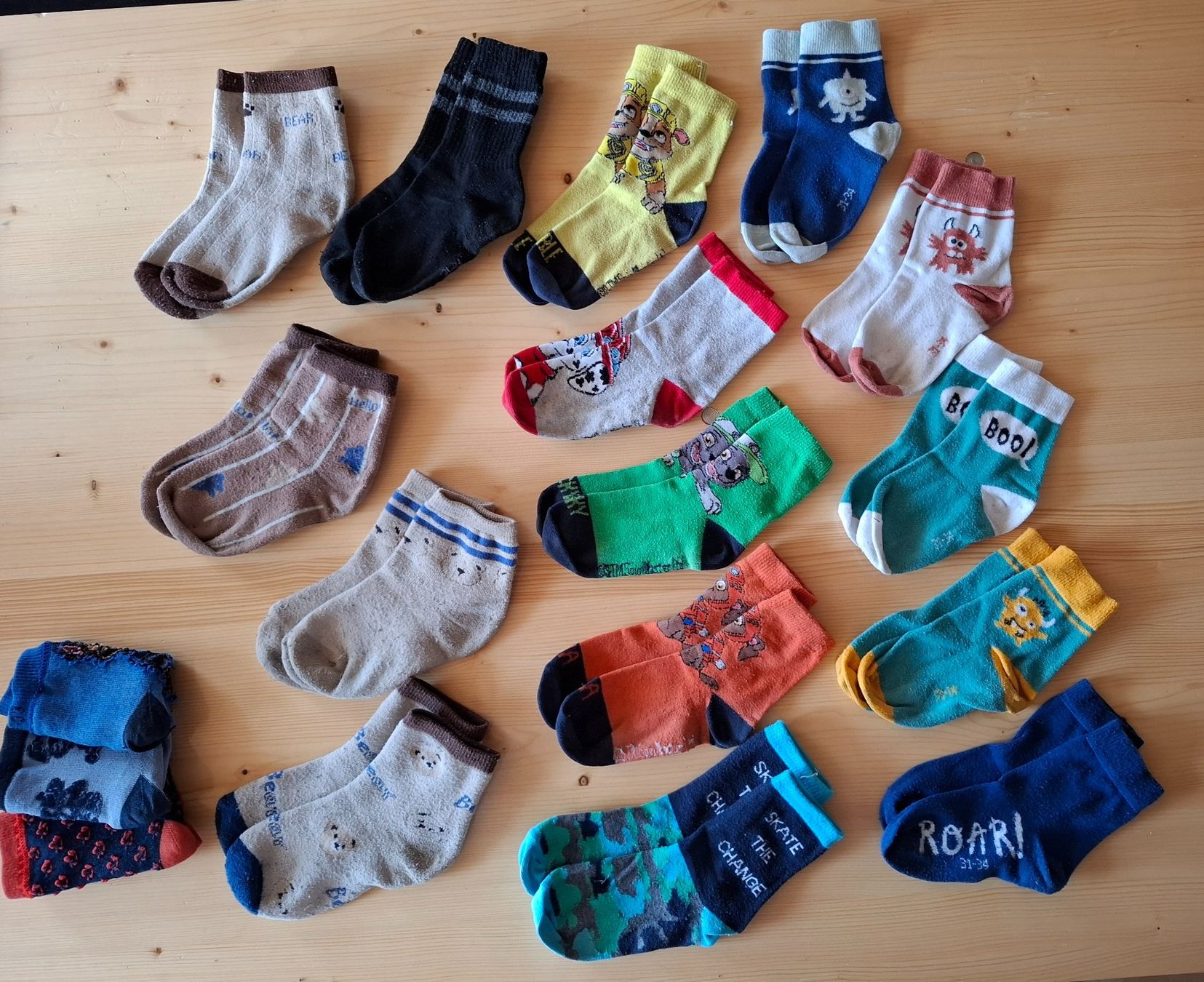 Socken für Kinder: Div. Söckli gr.ca. 27/30 – Gebraucht aus Oberurnen von rotty80