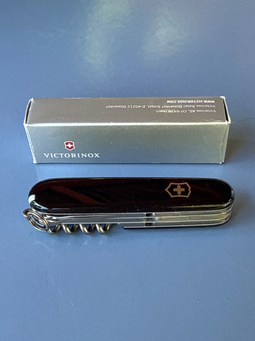 Victorinox Coltelli tascabile: Victorinox Taschenmesser mit Box BVB Sackmesser – Nuovo (secondo la descrizione) da Allschwil venduto da meeresperle