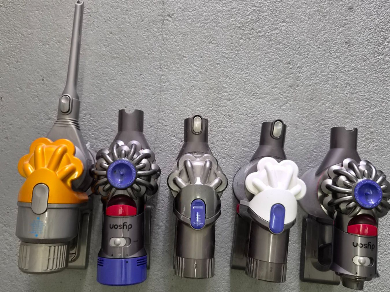Dyson Staubsauger & Zubehör: Dyson diverse Modele – Gebraucht aus Domat Ems von tchnesa 1