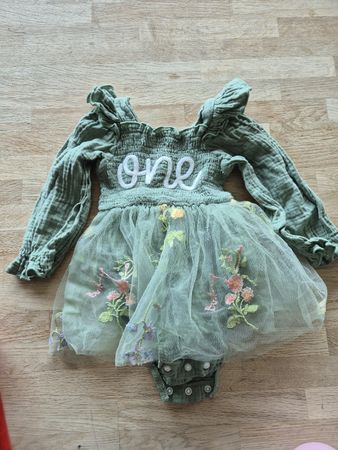 1.Geburtstagsoutfit: Strampler mit Tüllrock